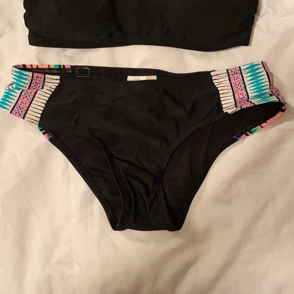 Top and Bottom Bikini 👙 - Picture 5 of 5